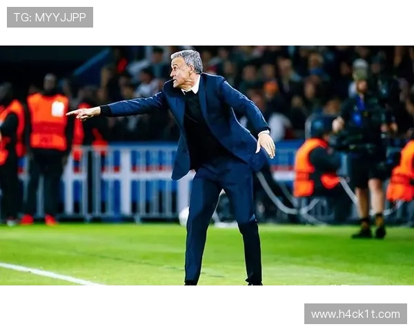 巴黎圣日耳曼国内横扫表现强势,欧战疲软状态下滑对赛季走势形成制约 巴黎圣日耳曼国内横扫表现强势,欧战疲软状态下滑对赛季走势形成制约